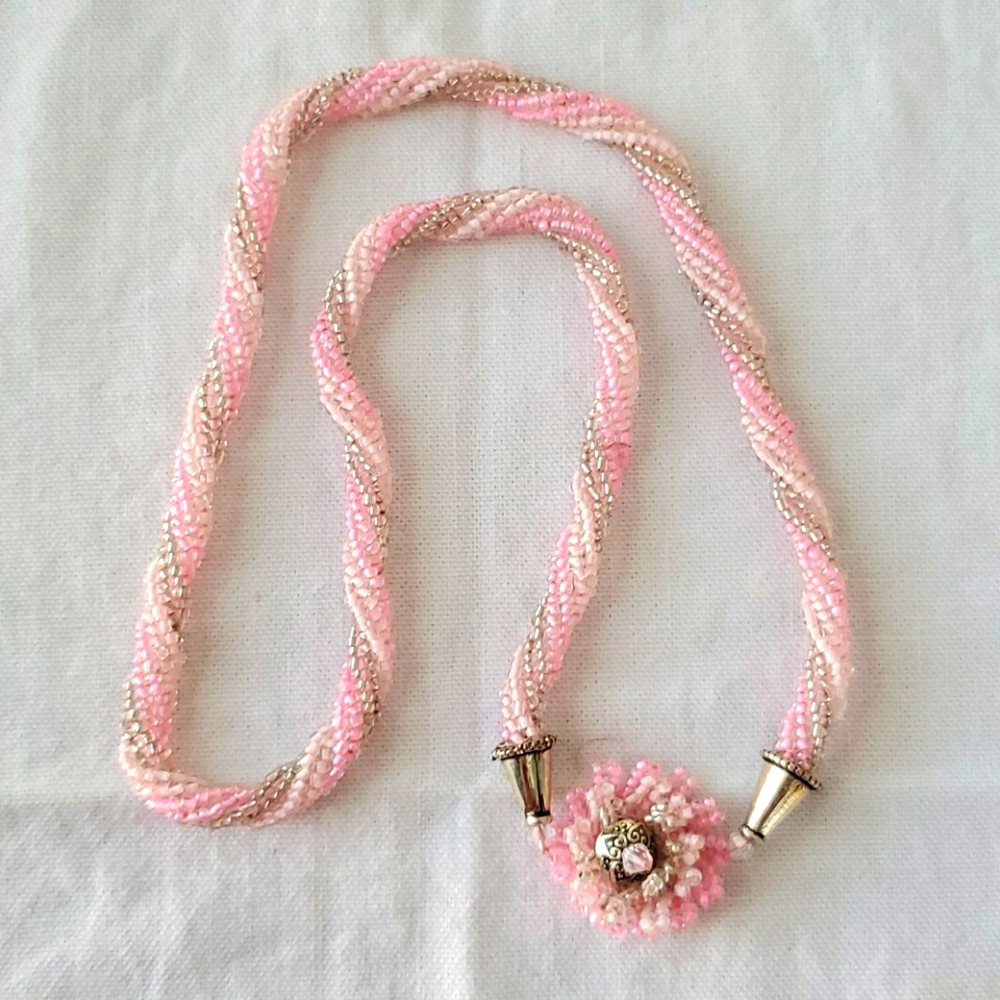 Necklace Tones of Pink